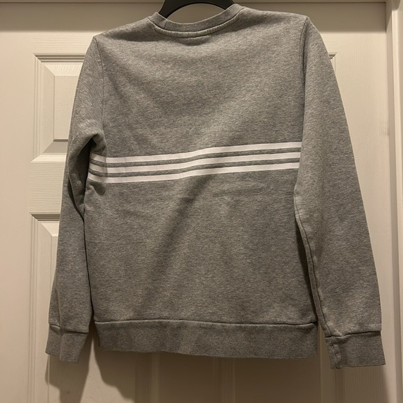 NWOT Girls Adidas Grey Outline Crew ED7856 Crewneck Sweatshirt Size L -worn once - Picture 3 of 3